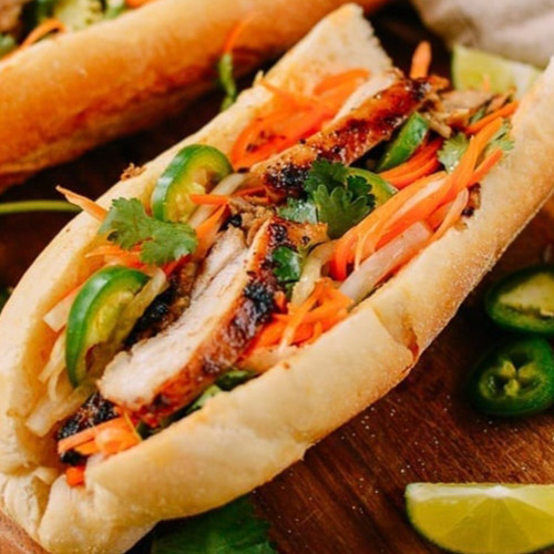 Bánh Mì de pollo