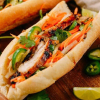 Bánh Mì de pollo